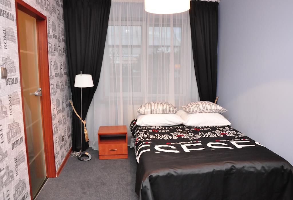 Hotel Korona Łuków Zimmer foto